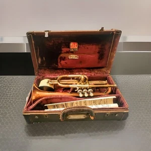 Classic 1955 58A Cornet Trumpet – A Timeless Musical Instrument! - Picture 1 of 9