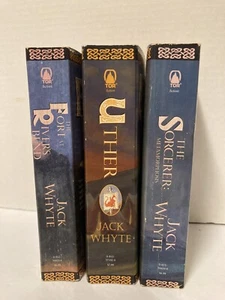 Jack Whyte PB Book Lot Camulod Chronicles Uther Sorcerer Fort at River's Bend - Foto 1 di 5