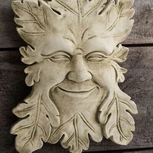 Small Reconstituted Stone Green Man Plaque UK Made Smiling Face - Picture 1 of 3