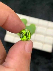 3.65 CT Cushion Cut Natural Peridot Gemstone for Engagement Ring - Picture 1 of 12