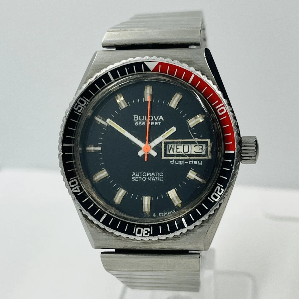 Bulova Diver's 666 Men’s Automatic Day/Date Vintage Watch Original Condition  - Image 1 of 4