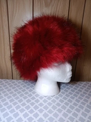 Женская шапка из красного искусственного меха зимняя холодная полиэстер фарфор  - Изображение 1 из 4