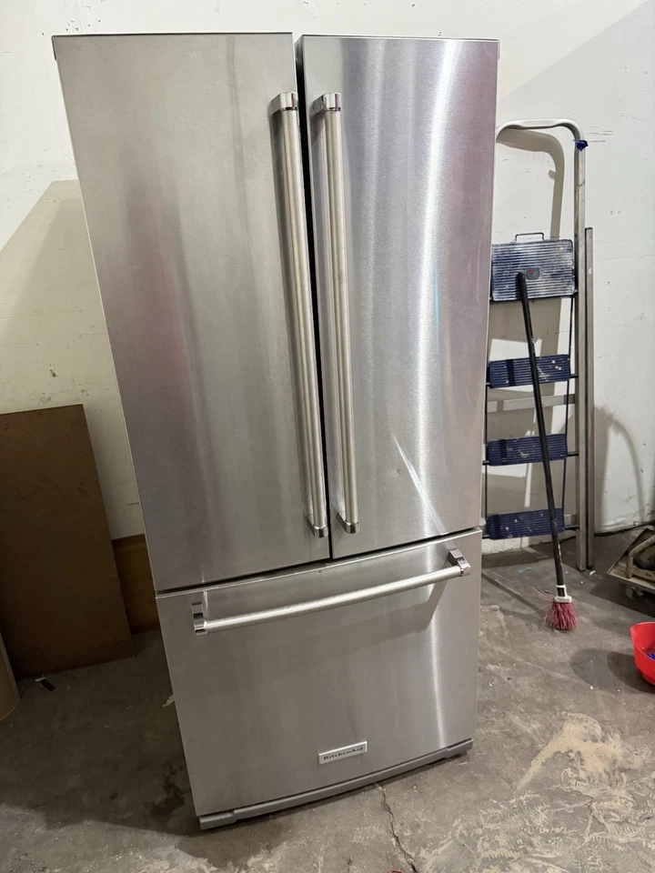 KitchenAid 30" Independiente 20 Cu. Refrigerador de puerta francesa - KRFF300ESS Foto 1 de 4