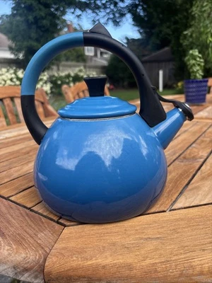Le Creuset 1.6 QT 1.5L Tea Kettle Whistler Teapot Tea Enameled Blue Flawed - Image 1 of 4