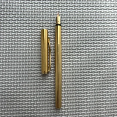 Pluma Estilográfica Montblanc Noblesse Oro 14K 585 Estampada Negra Fina Popularidad Japón Foto 1 de 4