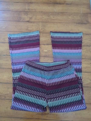 Pantalones Joe Benbasset S Pequeños Crochet Multicolor Acampanados Inspirados en Y2K Bohemios Foto 1 de 4