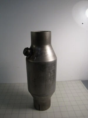 Pypes Catalytic Converter 2.50" CVM20 NEW - Image 1 of 4
