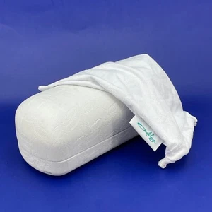 Oakley Sunglasses Eyeglasses Case Clam Shell White Women Cleaning Cloth Genuine - Picture 1 of 8