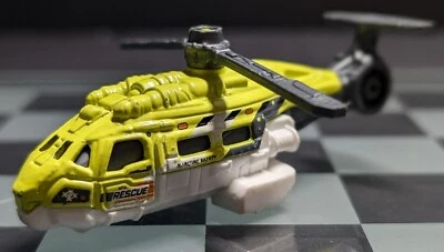 2015 Matchbox "MBX To The Rescue" Sea Hunter™ SAFETY YELLOW / MARITIME / MB107 - Image 1 of 4