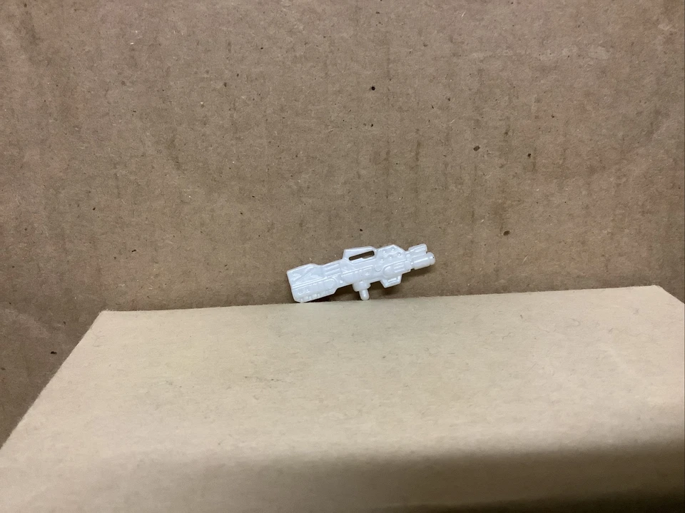 Paquete de 2 figuras Transformers Ironhide and Mirage 2001 Hasbro pistola arma Foto 1 de 1