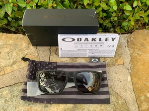 Oakley Holbrook USA Flag Collection Matte Black/ Grey OO9102 NEW / OPEN BOX - Bild 1 von 9