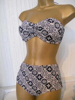 NAVY / WHITE MARKS & SPENCER STRAPLESS BOY SHORTS LEG BIKINI SIZE 14 SWIMWEAR - Image 1 of 2