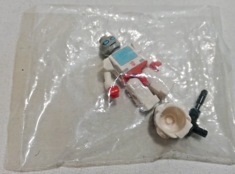 NEW! Sealed! Complete,Transformers Kreon Kre-O Figure G1 Ratchet Minifigure - Image 1 of 3
