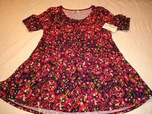 LuLaRoe Perfect T Short Sleeve Shirt Top Size Small NWT S Geometric Atomic NEW - Picture 1 of 5