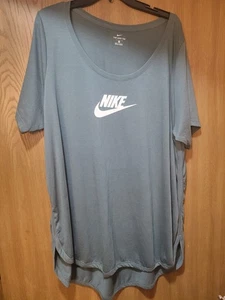 NIKE The Nike T-shirt manica corta donna taglia 2X verde oversize manica corta  - Foto 1 di 4