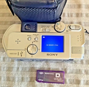 Sony Digital Camera Cybershot DSC-P51 2.0MP, 64MB Memory Stick, & Carrying Case - Picture 1 of 14