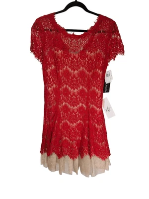 Nuevo con etiquetas Vestido Betsy & Adam Rojo Encaje con Desnudo En Contraste Para Mujer 6 Foto 1 de 4