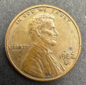 1982 D One-Sided LINCOLN PENNY “Uniface Coin Error” - Picture 1 of 5