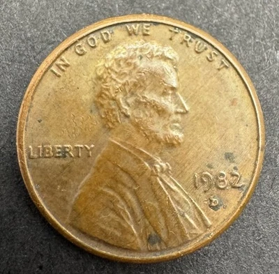 1982 D One-Sided LINCOLN PENNY “Uniface Coin Error” - Image 1 of 4