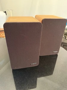 Vintage Phase Tech PC 60 2-Way Oak Veneer Bookshelf Stereo Speakers Set Of 2! - Picture 1 of 5