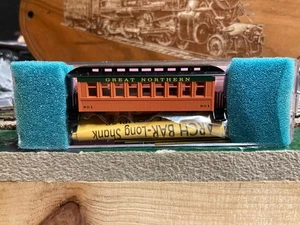 ROUND HOUSE  N SCALE GREAT NORTHERN COACH KIT - Picture 1 of 2