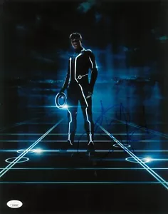 Garrett Hedlund Signed 11x14 Photo JSA COA Autograph Tron Legacy Sam Flynn #2 - Picture 1 of 2