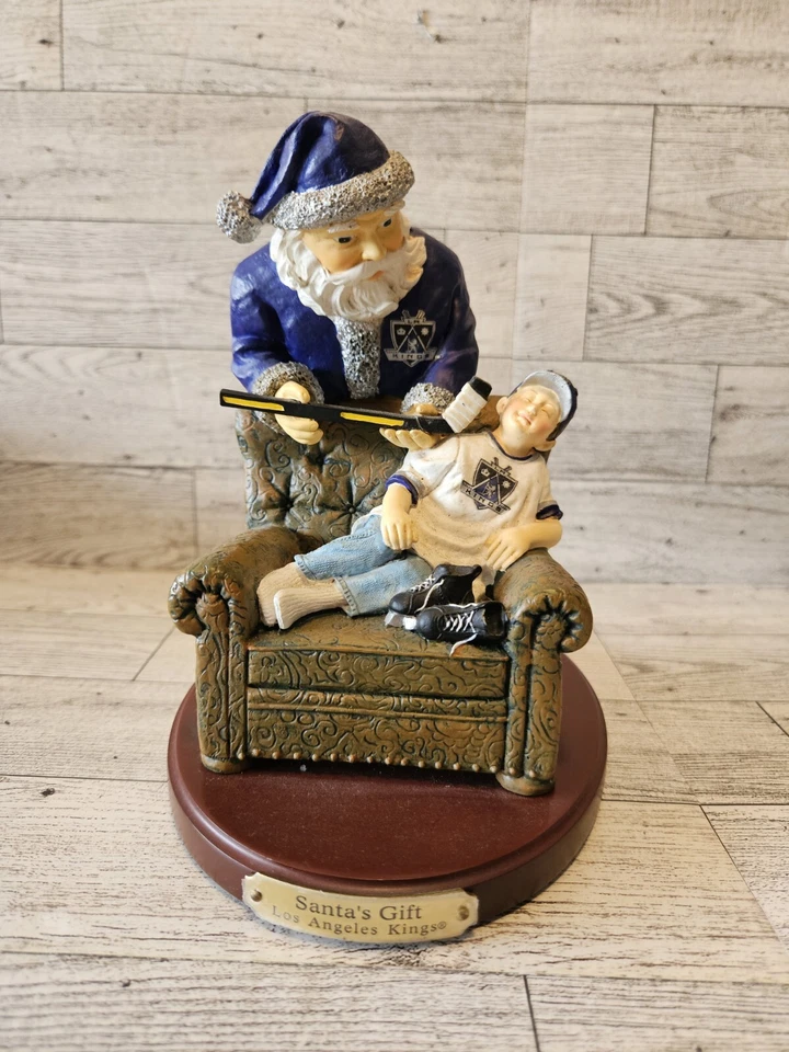 Los Angeles Kings Santa’s Gift 2nd Limited Series Memory Company Figurine 2001 - Image 1 of 4