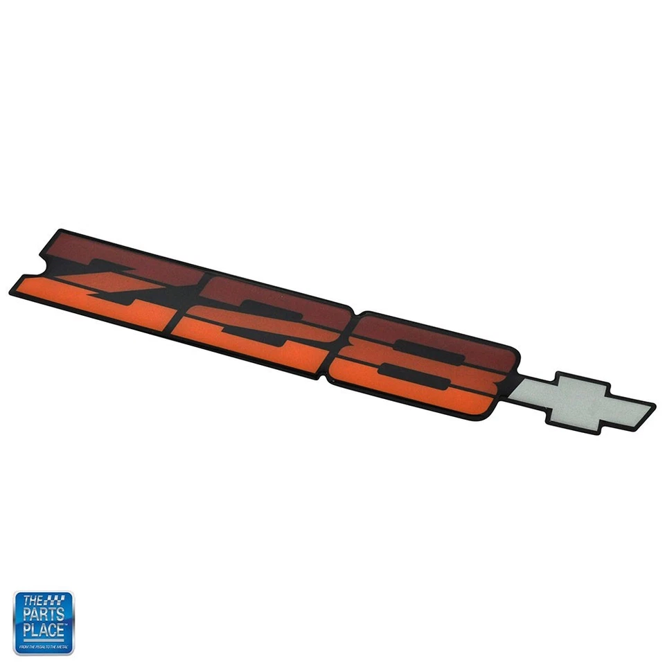 Chevrolet Camaro Z28 1982-84 panel trasero emblema rojo GM 14065284 Foto 1 de 1