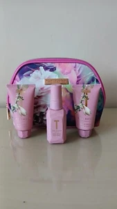 Ted Baker - Cosmetic Bag with Peony Spritz Body Lotion, Body Spray & Hand Cream - Picture 1 of 4