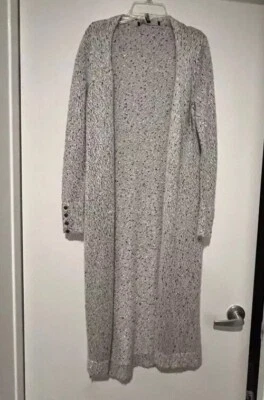 Cárdigan plumero largo tejido lentejuelas gris mercado negro de la Casa Blanca mediano usado Foto 1 de 4