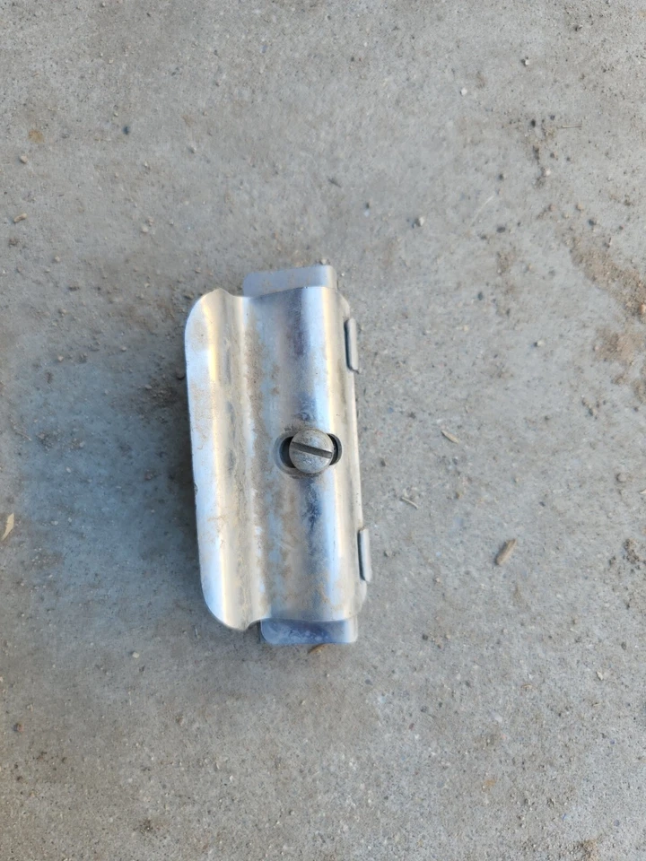 Cierre deslizante trasero Suburban 1960-1966 Chevrolet GMC Carryall OEM Foto 1 de 2