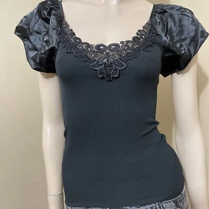 Women’s Black Polyester Casual Summer Stretch Slim Satin Sleeve Lace Size S Top - Picture 1 of 18