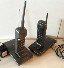 LOT RARE TELEPHONE SANS FIL DESIGN - SONY SPP 560F + PHILIPS D2NS