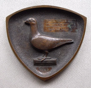 Taubenzucht - Geflügelzucht - 1929 - Bronzeplatte, 0,7 kg - Bild 1 von 10