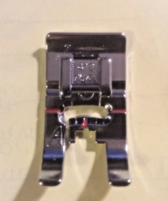 Pie en zigzag 7 mm - “A” 412-7640-01 para máquinas de coser Viking Husqvarna se adapta a 1-7 Foto 1 de 4