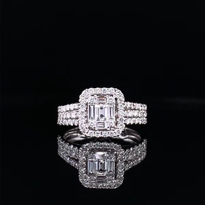 18K WHITE GOLD AND NATURAL DIAMOND HALO RING.  1.01CTW  VERY WELL MADE! - Picture 1 of 7