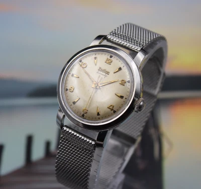 Classic Men's Zodiac Hermetic Wristwatch c.1950's - Image 1 of 4