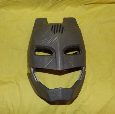 💥 Mattel Batman Vs. Superman Dawn of Justice Light Up Talking Mask Cosplay 2015 - Image 1 of 3
