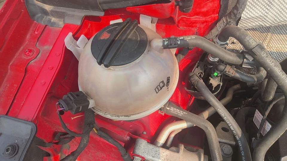 17 AUDI Q3 Coolant Recovery Bottle - Image 1 of 1