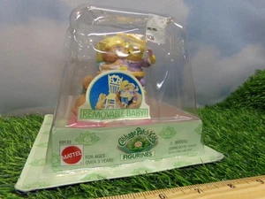 CABBAGE PATCH KIDS PVC FIGURE removable figure from stand GIRL ON CHAIR - Picture 1 of 3