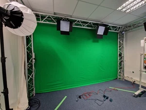 F33 Traversen System Set aus Studiobetrieb - Kantenlänge 4,55m Höhe 2,73m - Bild 1 von 7