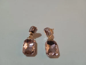 Orecchini colore oro e rosa con pietre donna - Foto 1 di 3
