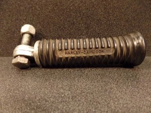 1990 90 HARLEY DAVIDSON 883 GENUINE HARLEY PASSENGER FOOTPEG FOOT PEG - Picture 1 of 12