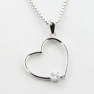 Sterling Silver 925 Ladys Heart Pendant Womens 18" Necklace Chain Love Gift - Picture 1 of 3