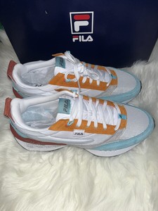 different color filas