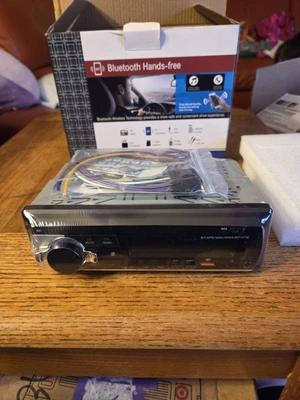 Radio de coche Bluetooth estéreo Mp3 USB/tf/fm radio/Wma/Wav/aux control remoto Din único Foto 1 de 4