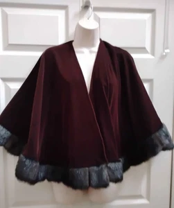 Kathleen for Sweet Herb Cape viktorianischer Stil braun Samt Kunstfell Nerzbesatz - Bild 1 von 8
