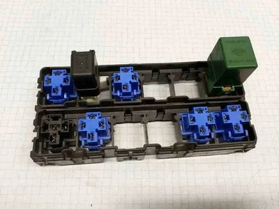 Modulo scatola fusibili NISSAN PRIMERA Hatchback P12 0404210852 2563079960 32498946 - Immagine 1 di 2