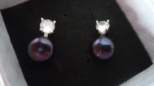 SUPERBES BOUCLES CLOUS PERLE EAU DOUCE NOIRE 8MM/ZIRCON 5M CLOU ARGENTE - Imagen 1 de 2