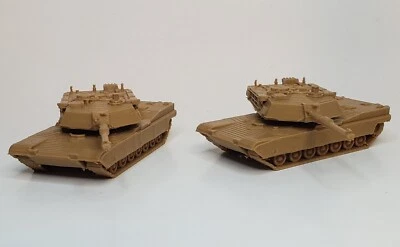 2 Pack - HO Scale - M1A2 Abrams Tank - Moveable Turret- 1:87 Scale - Model Army  - Image 1 of 4